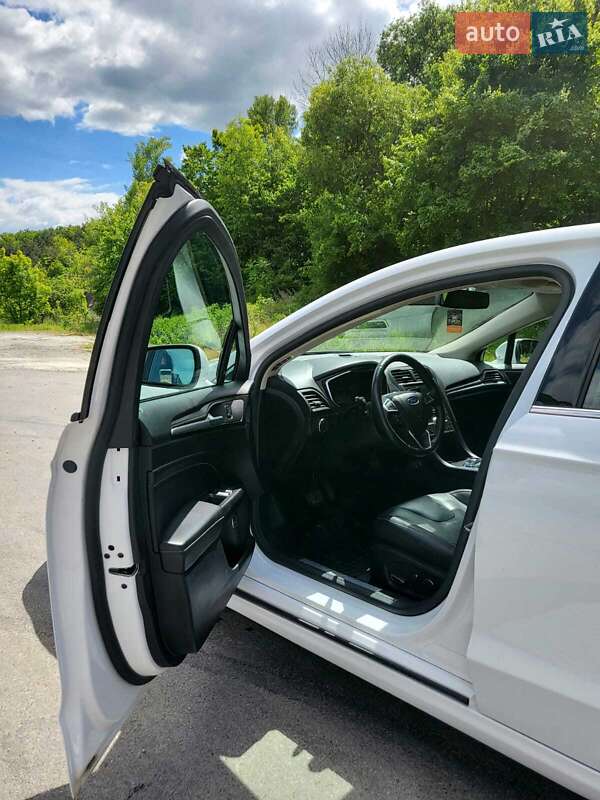 Седан Ford Fusion 2019 в Чорткове