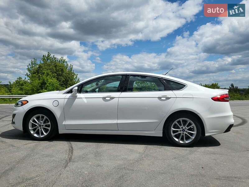Ford Fusion 2019
