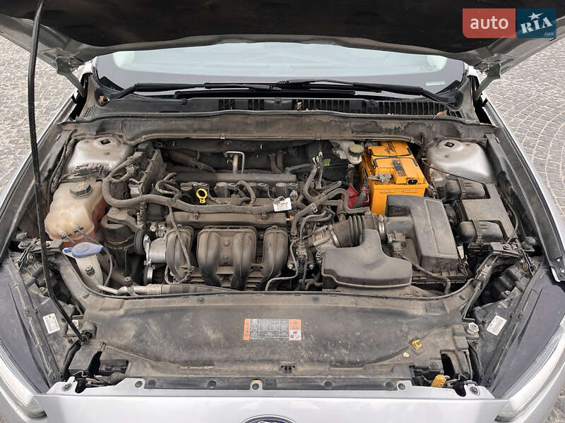 Седан Ford Fusion 2015 в Львове