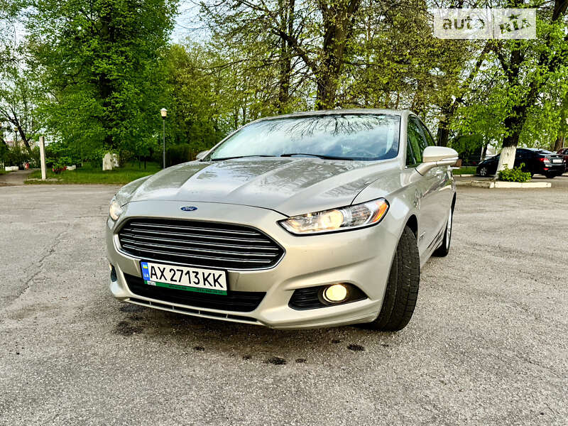 Седан Ford Fusion 2014 в Харькове