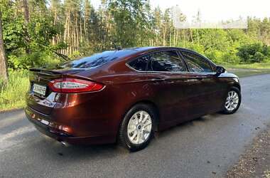 Седан Ford Fusion 2015 в Смеле