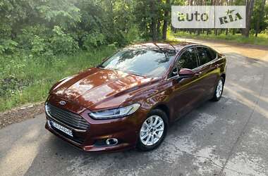 Седан Ford Fusion 2015 в Смеле