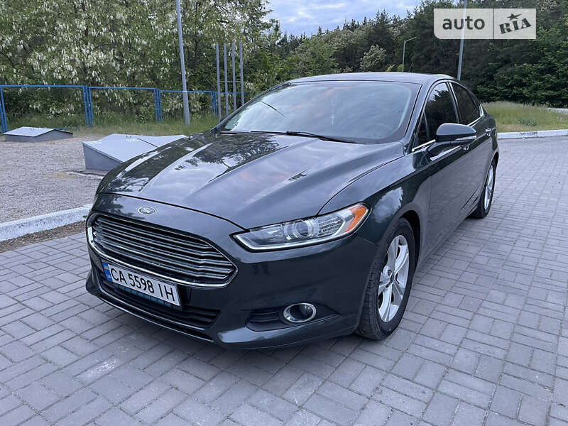 Седан Ford Fusion 2015 в Кропивницком
