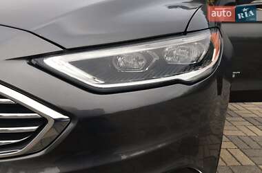 Седан Ford Fusion 2016 в Львове