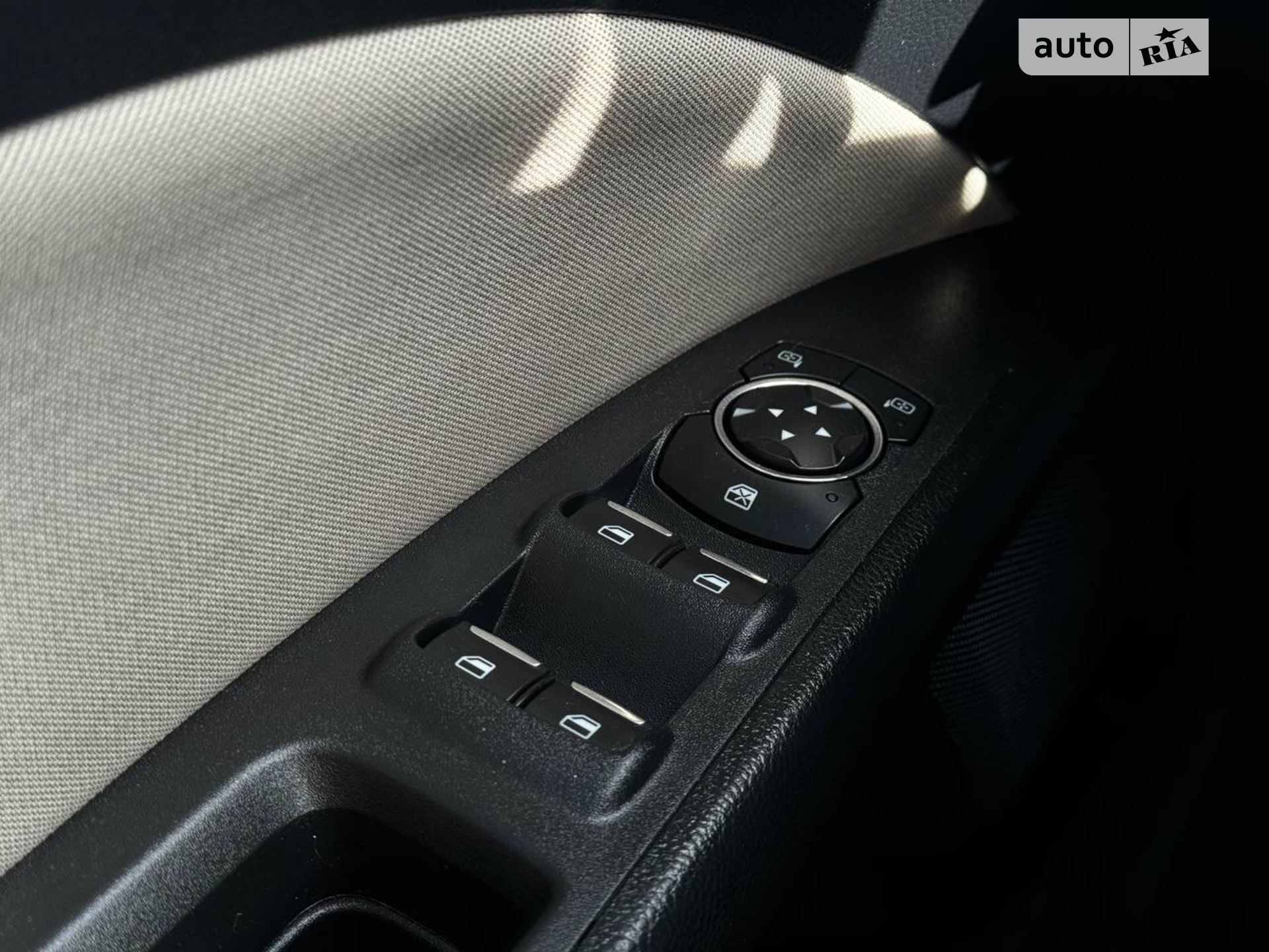 2020 Ford Fusion - мініатюра 35