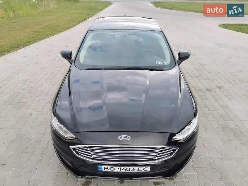 Седан Ford Fusion 2017 в 