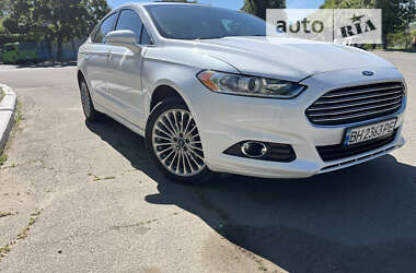 Седан Ford Fusion 2015 в Первомайске