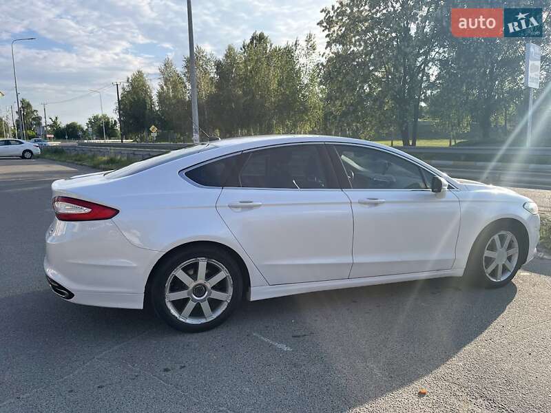Седан Ford Fusion 2015 в Киеве