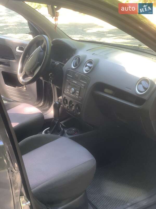 Хэтчбек Ford Fusion 2006 в Нетешине фото 3 Хэтчбек Ford Fusion 2006 в Нетешине