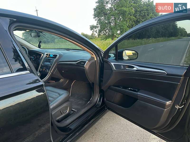 Седан Ford Fusion 2014 в Городке