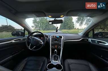 Седан Ford Fusion 2014 в 