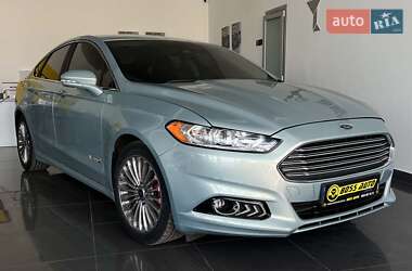 Седан Ford Fusion 2013 в 