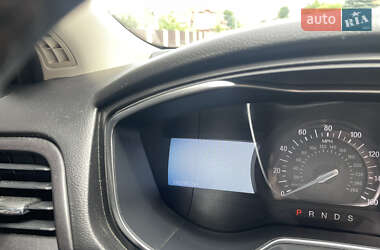 Седан Ford Fusion 2017 в 