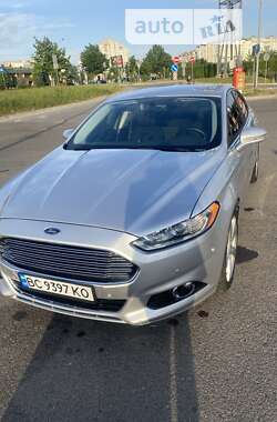 Седан Ford Fusion 2014 в Львові