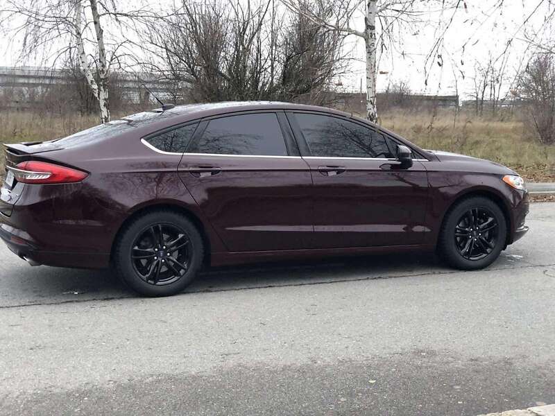 Седан Ford Fusion 2016 в 