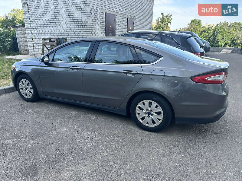 Седан Ford Fusion 2013 в Черкассах
