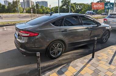 Седан Ford Fusion 2017 в 