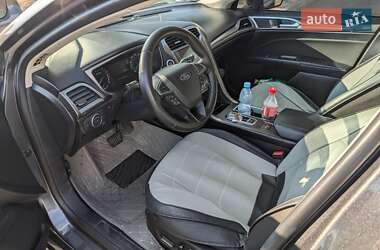 Седан Ford Fusion 2017 в 
