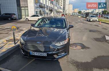 Седан Ford Fusion 2017 в 