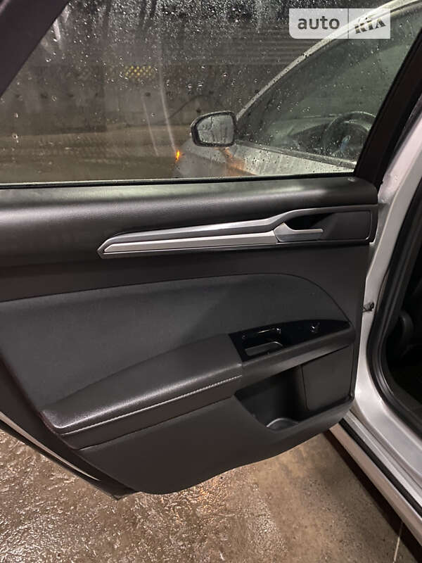 Седан Ford Fusion 2015 в Тростянце фото 16 Седан Ford Fusion 2015 в Тростянце