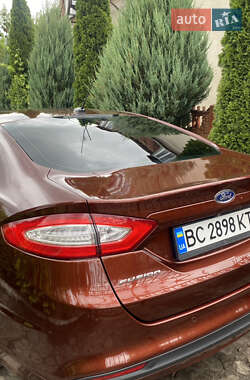 Седан Ford Fusion 2016 в 