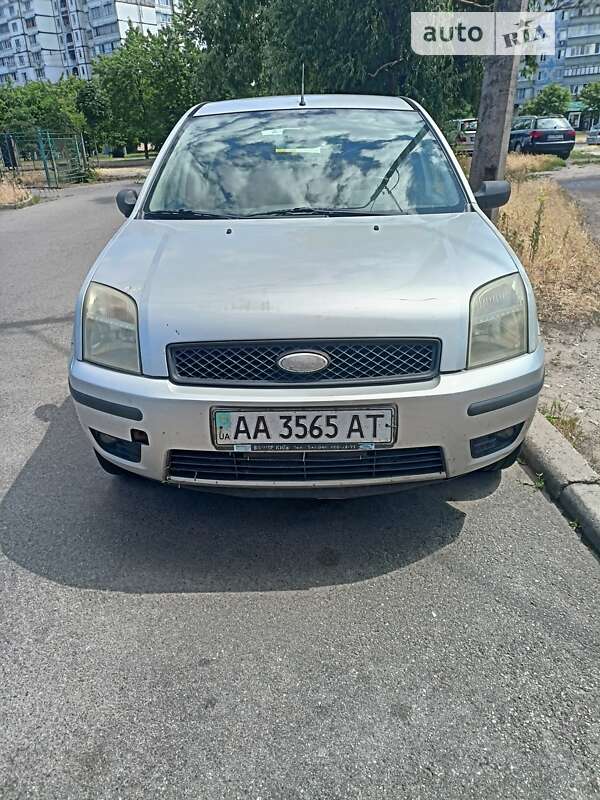 Хетчбек Ford Fusion 2005 в Києві