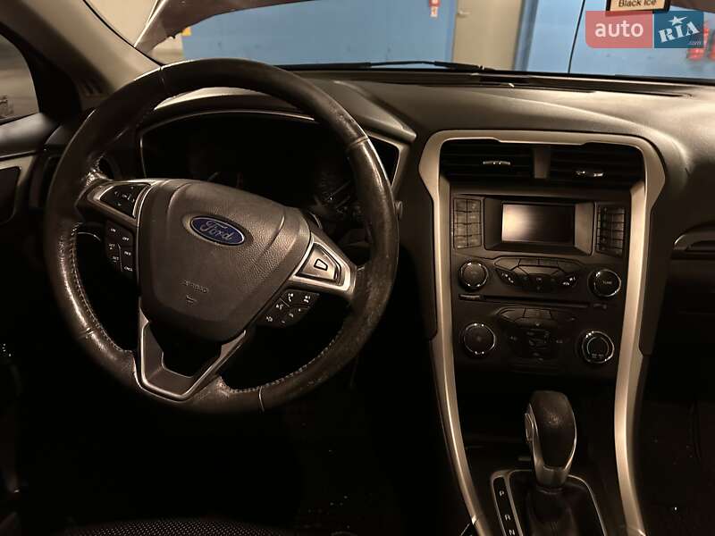 Седан Ford Fusion 2014 в Одесі