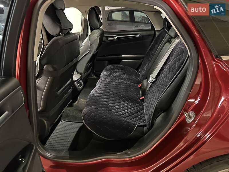 Седан Ford Fusion 2014 в Одесі
