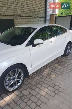 Седан Ford Fusion 2017 в Славянске