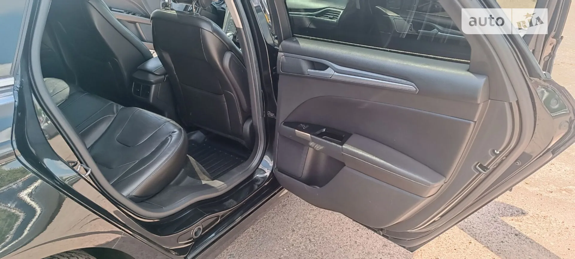 2013 Ford Fusion - мініатюра 10