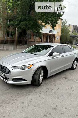 Седан Ford Fusion 2015 в Києві