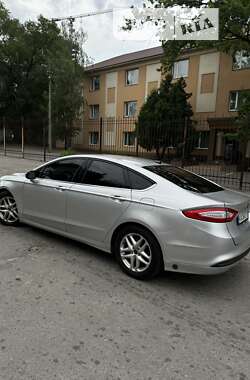 Седан Ford Fusion 2015 в Києві