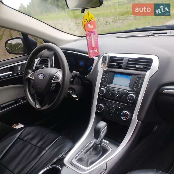 Седан Ford Fusion 2015 в Бородянке