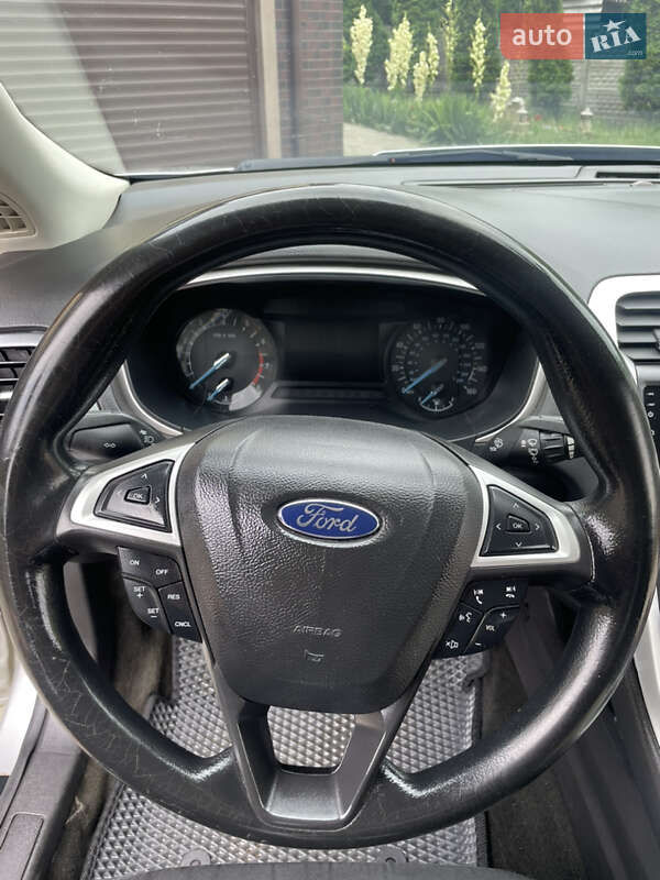 Седан Ford Fusion 2015 в Вінниці