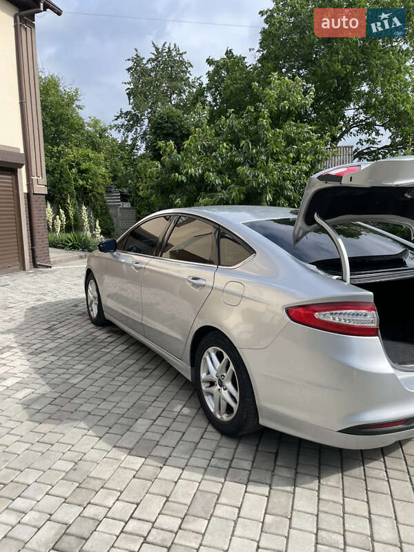Седан Ford Fusion 2015 в Вінниці