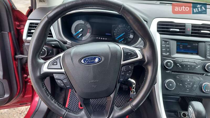 Седан Ford Fusion 2012 в Сумах