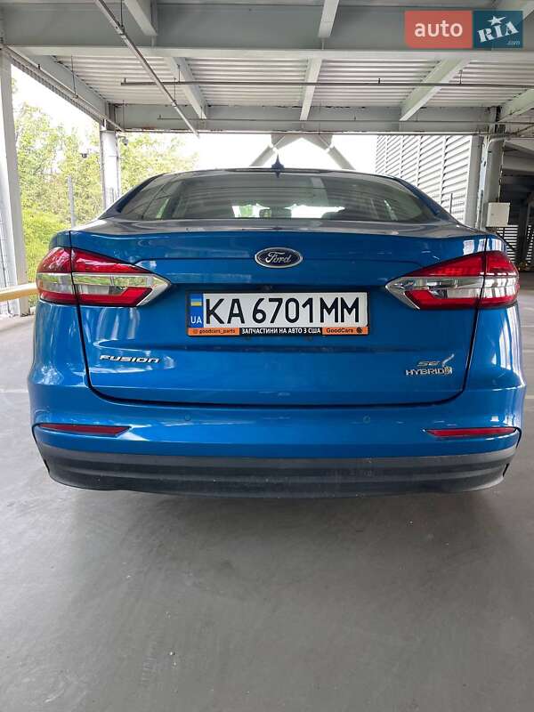 Седан Ford Fusion 2019 в Брусилові