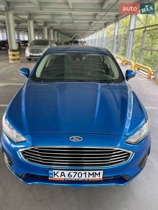 Седан Ford Fusion 2019 в Брусилові