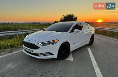 Седан Ford Fusion 2017 в Львові