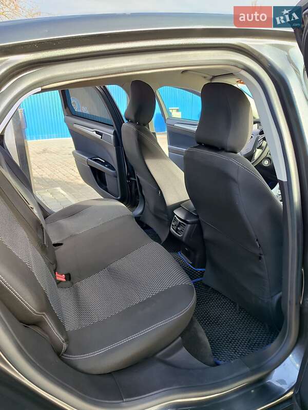 Седан Ford Fusion 2015 в Херсоне