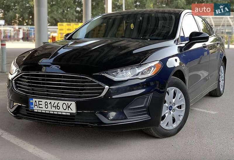 Седан Ford Fusion 2019 в Черкасах