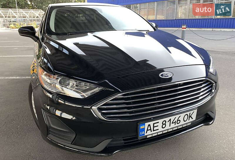 Седан Ford Fusion 2019 в Черкасах