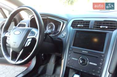 Седан Ford Fusion 2015 в 