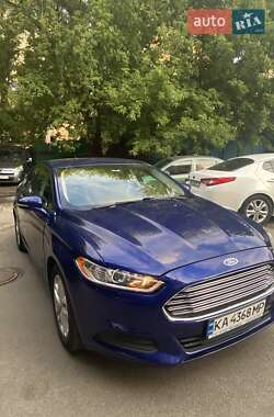 Седан Ford Fusion 2016 в 