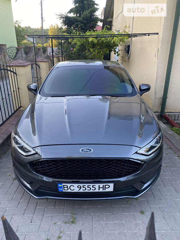Седан Ford Fusion 2017 в 