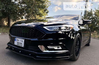 Седан Ford Fusion 2017 в 