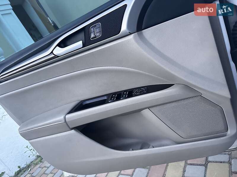 Седан Ford Fusion 2018 в Софиевской Борщаговке