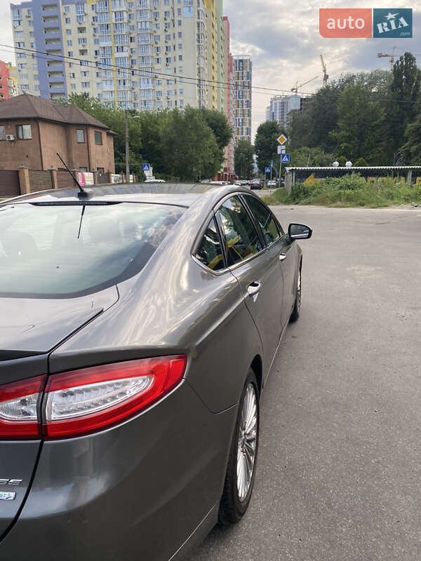 Седан Ford Fusion 2014 в Киеве