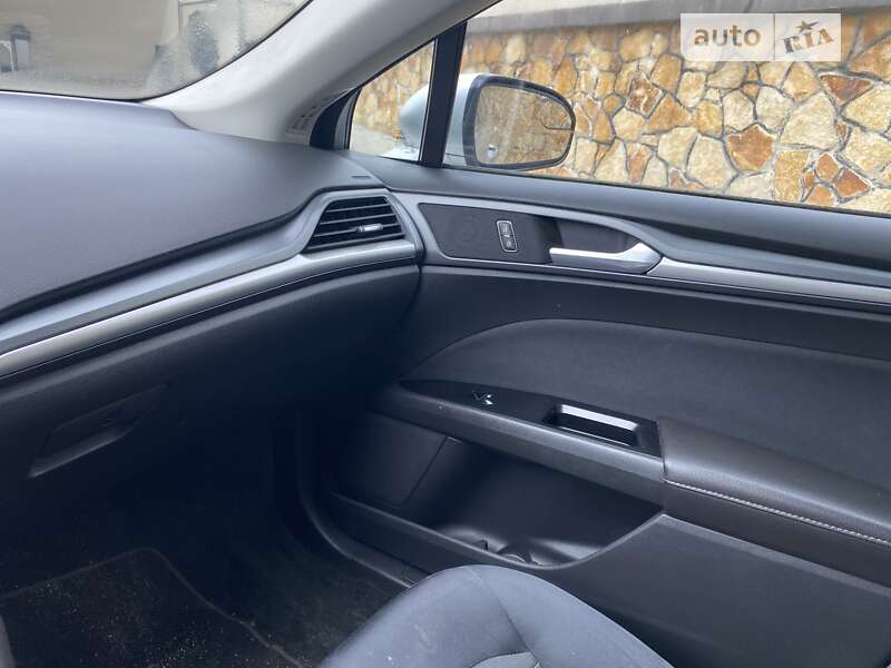 Седан Ford Fusion 2013 в Могилів-Подільському