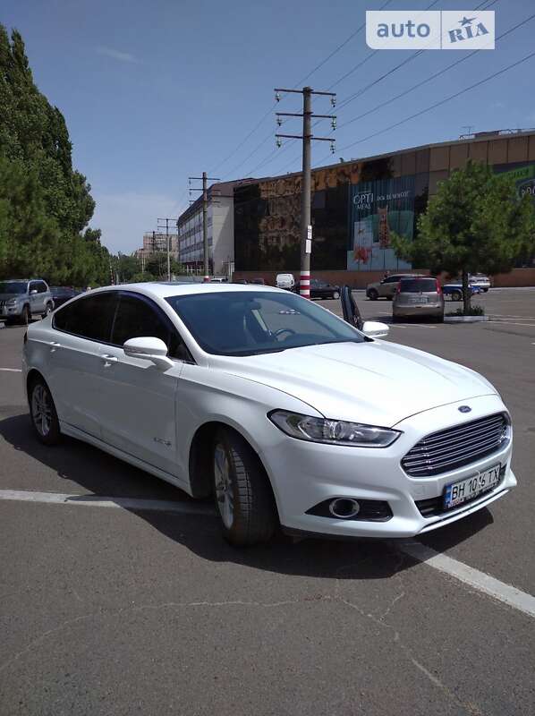 Седан Ford Fusion 2014 в Одесі